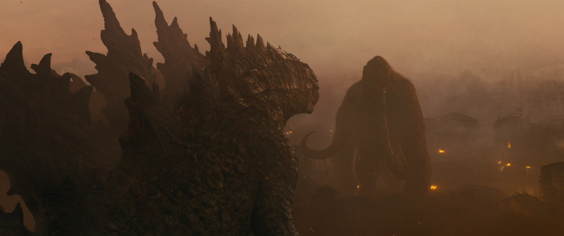 Titanus Behemoth cúi đầu quy phục Vua Quái Thú Godzilla tại đống đổ nát Boston