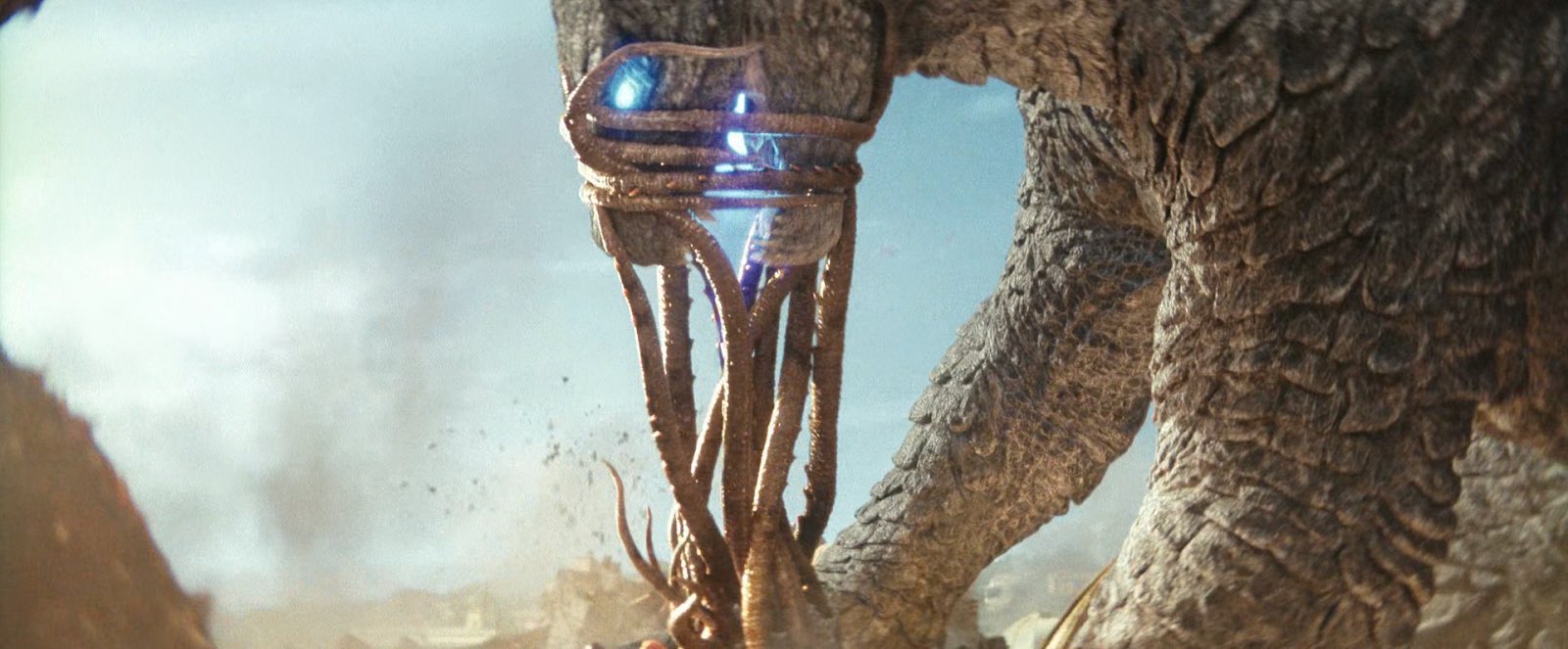 Cuộc giao tranh nảy lửa giữa Godzilla và Scylla trên đường phố Rome